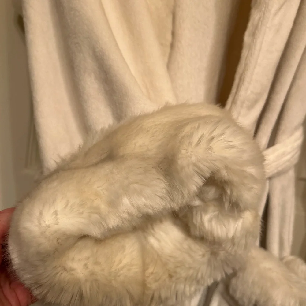 Like New Pottery Barn Hooded Plush Robe with Faux Fur Interior - Picture 8 of 11